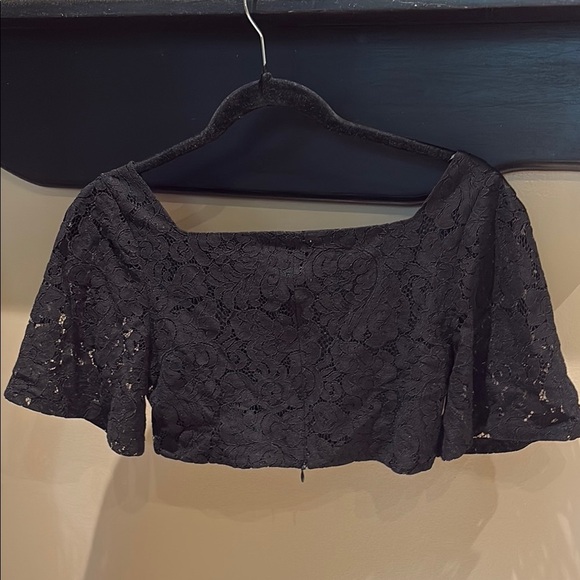 Elegant Black Lace Women's Top - Picture 7 of 7